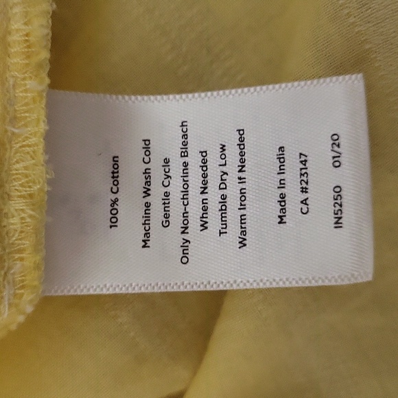 🛍Talbots Womens M Petite Yellow Stripe Blouse 3/4 Sleeve‎ V Neck Lightweight - Picture 8 of 8